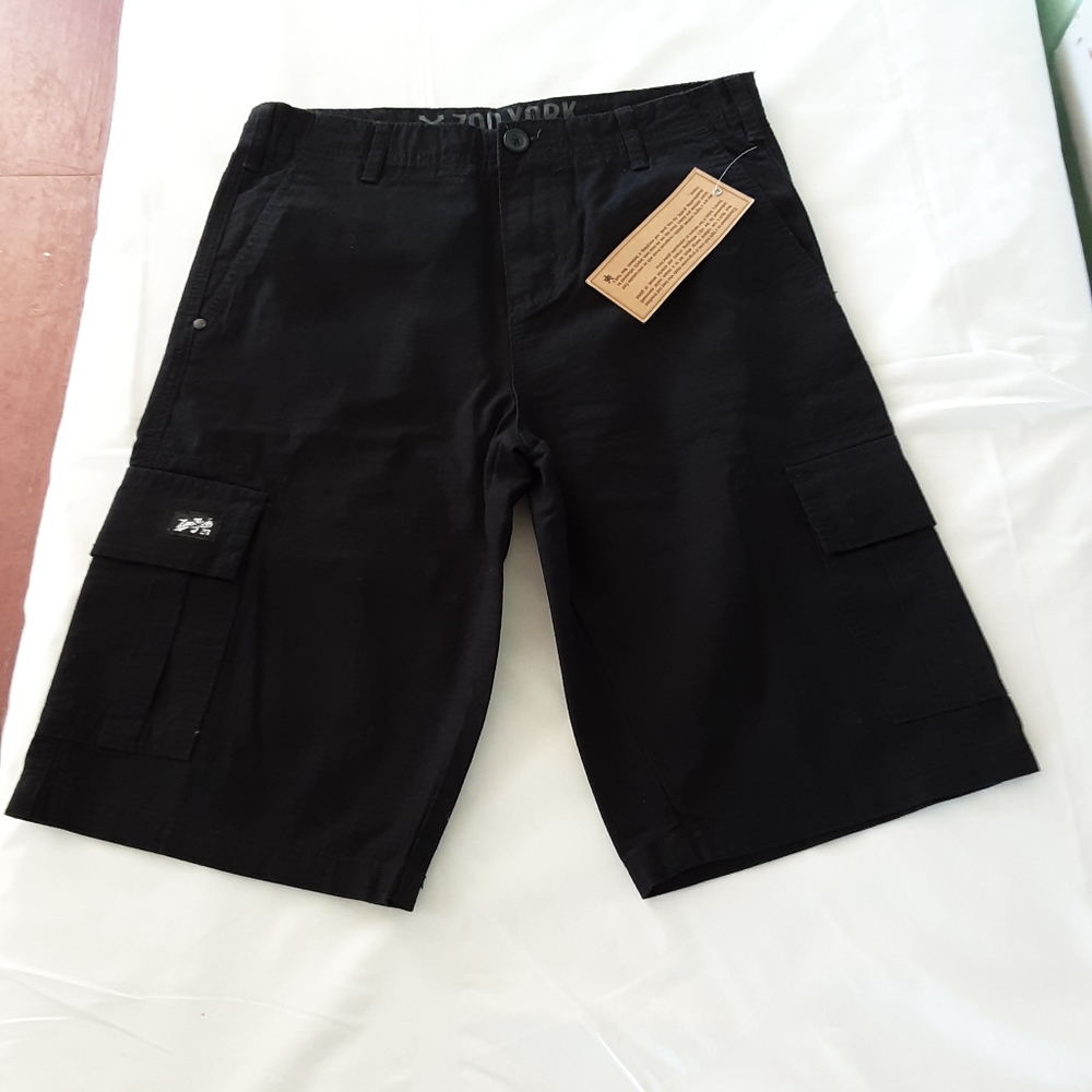 Zoo York 394 Unbreakable Big Boys Cargo Shorts Sz 18 Black NWT 6 Poket, Cotton.